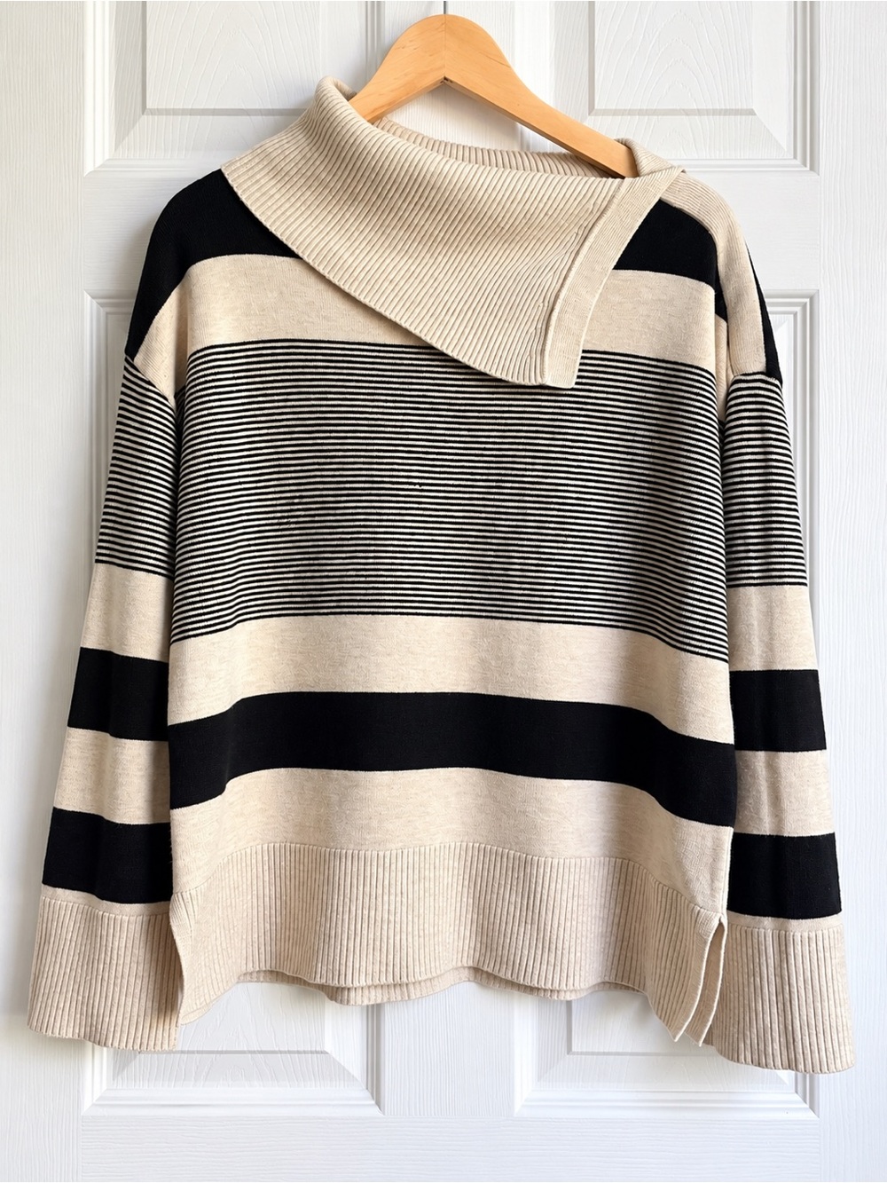Liz Claiborne Striped Asymmetrical Cowl Neck Sweater Size Large